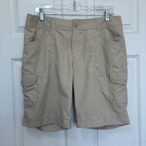 Columbia Omni-Wick cargo Shorts Women’s 12 Pockets Hiking Outdoor Lightweight